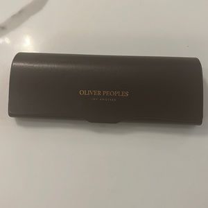 Oliver peoples case